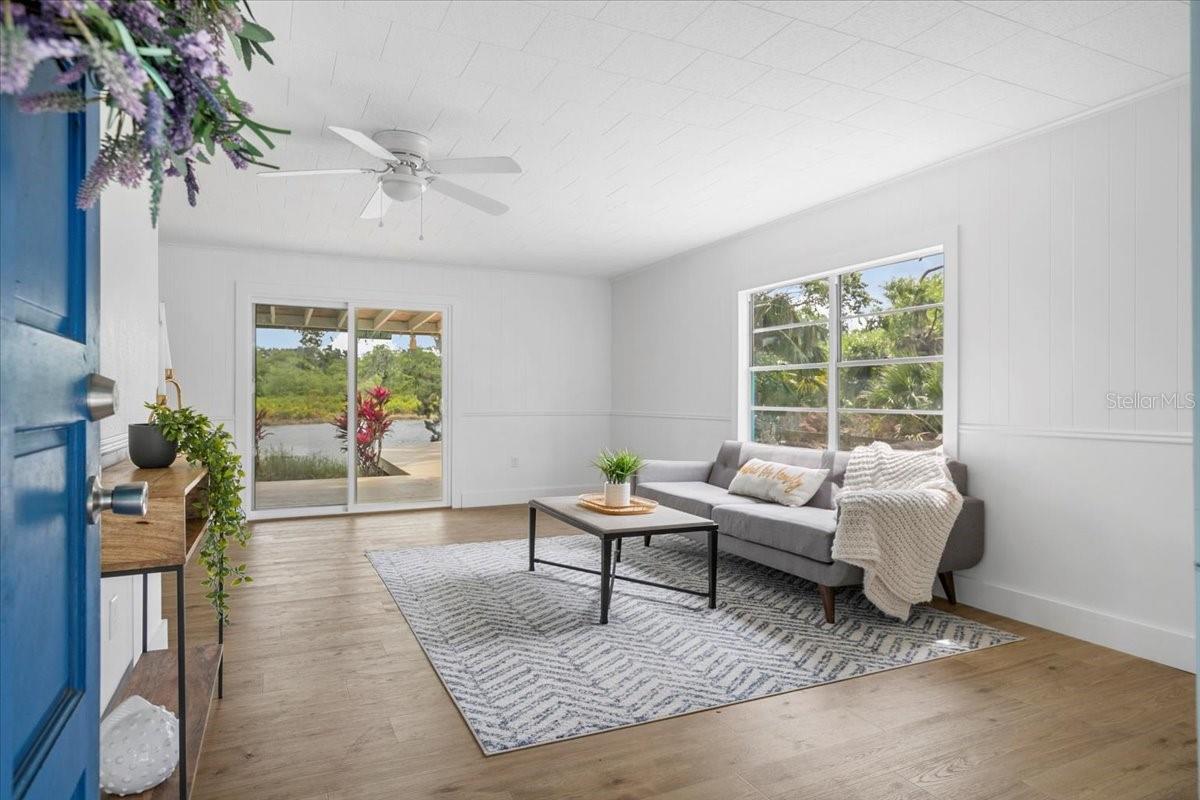 6737 LINCOLN RD, BRADENTON, FL, 34203