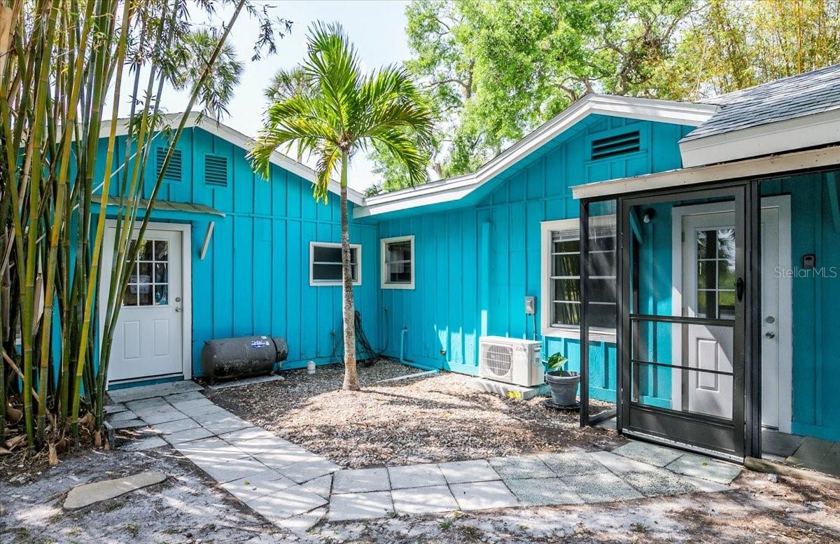 6737 LINCOLN RD, BRADENTON, FL, 34203