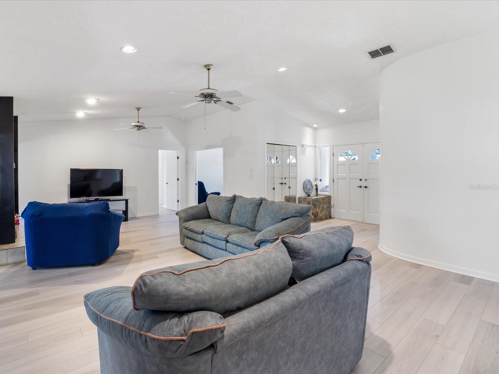 2642 BELLHURST DR, DUNEDIN, FL, 34698