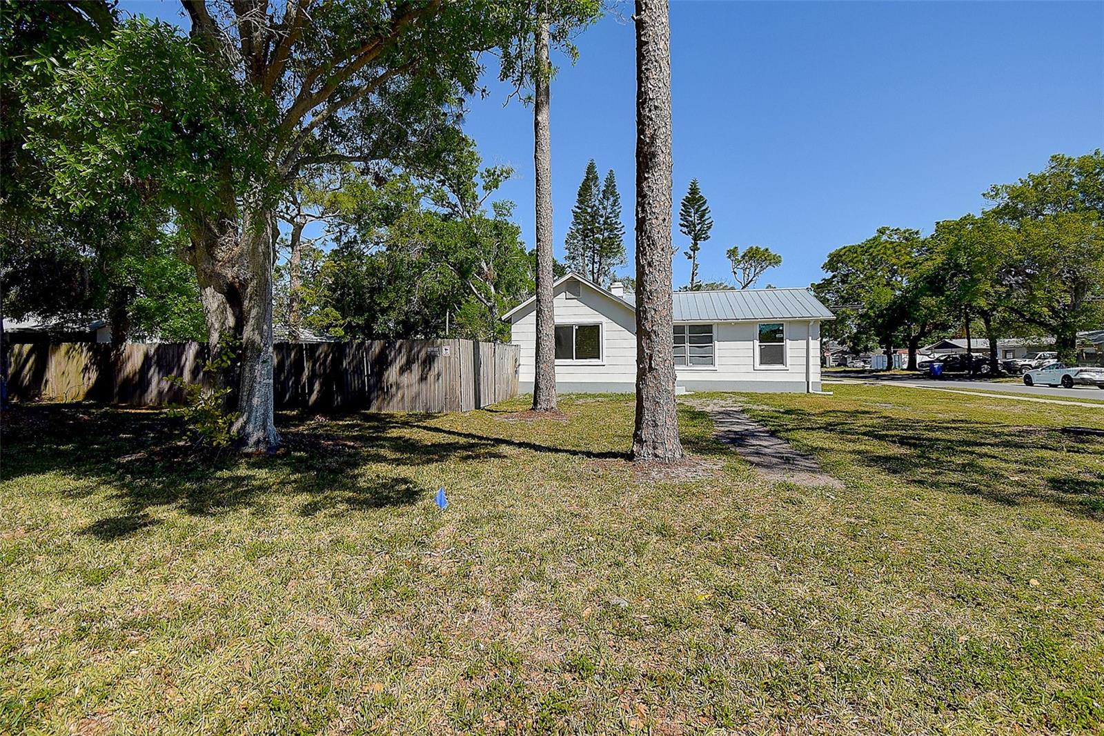 3801 40TH AVE N, ST PETERSBURG, FL, 33714