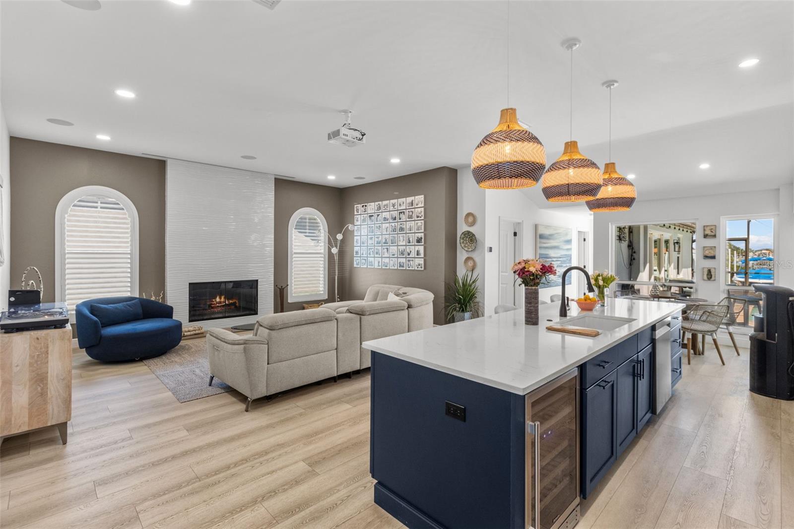 4635 ALISA CIR NE, ST PETERSBURG, FL, 33703