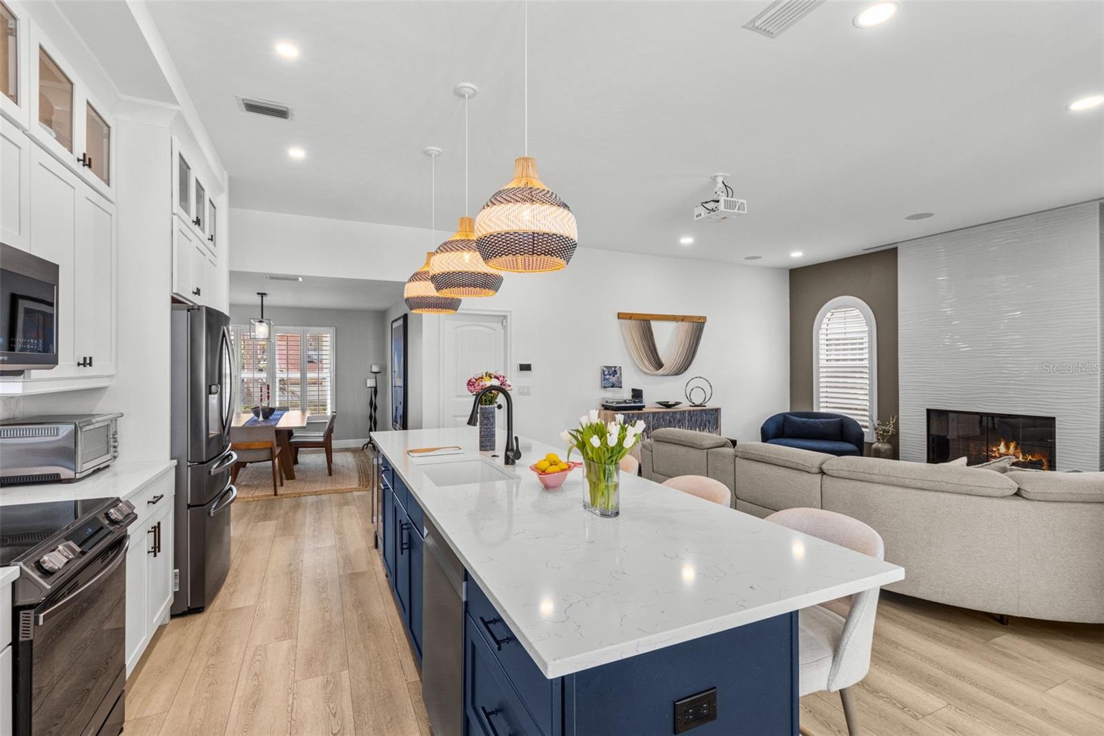 4635 ALISA CIR NE, ST PETERSBURG, FL, 33703