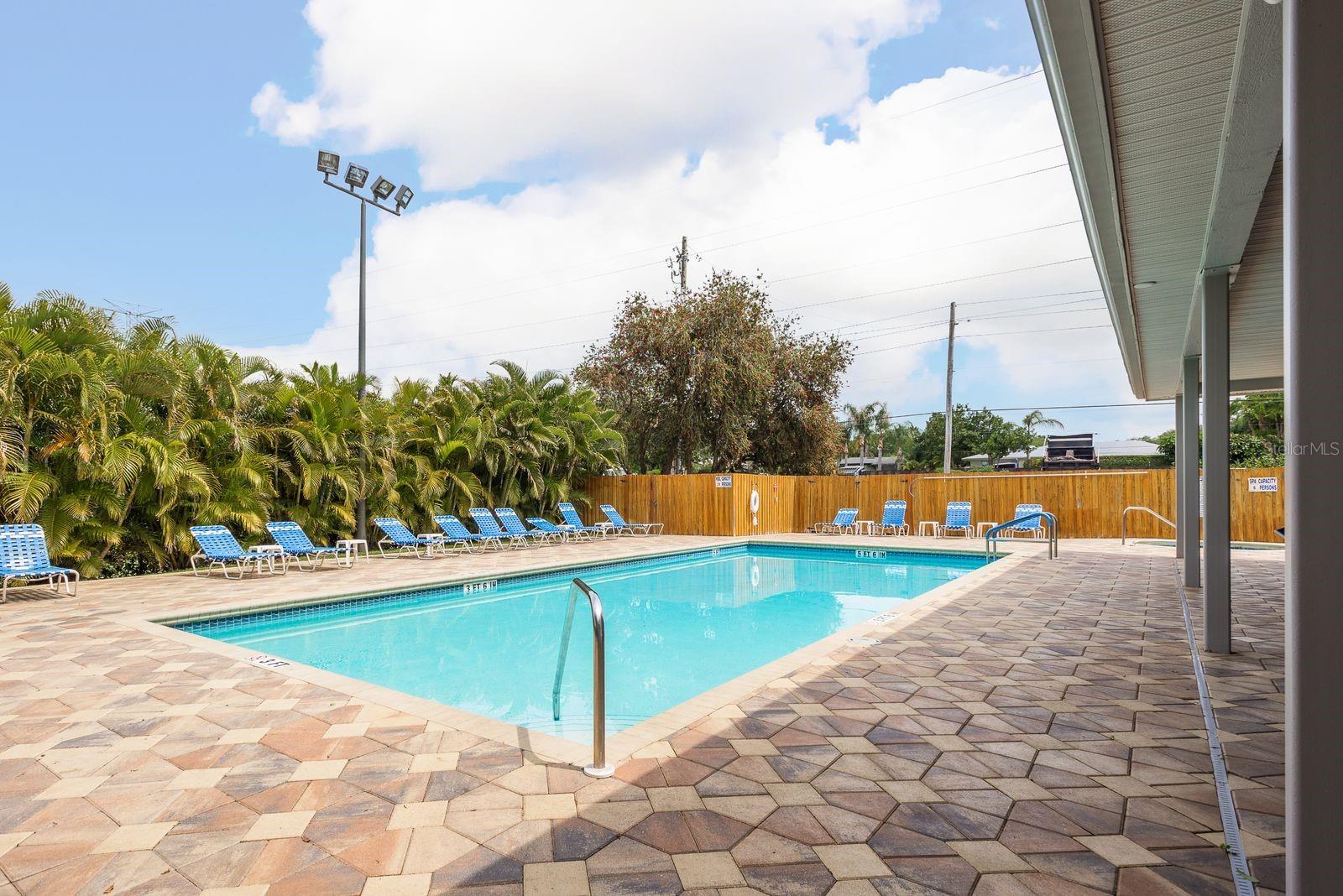 3056 PEPPERWOOD LN W, CLEARWATER, FL, 33761