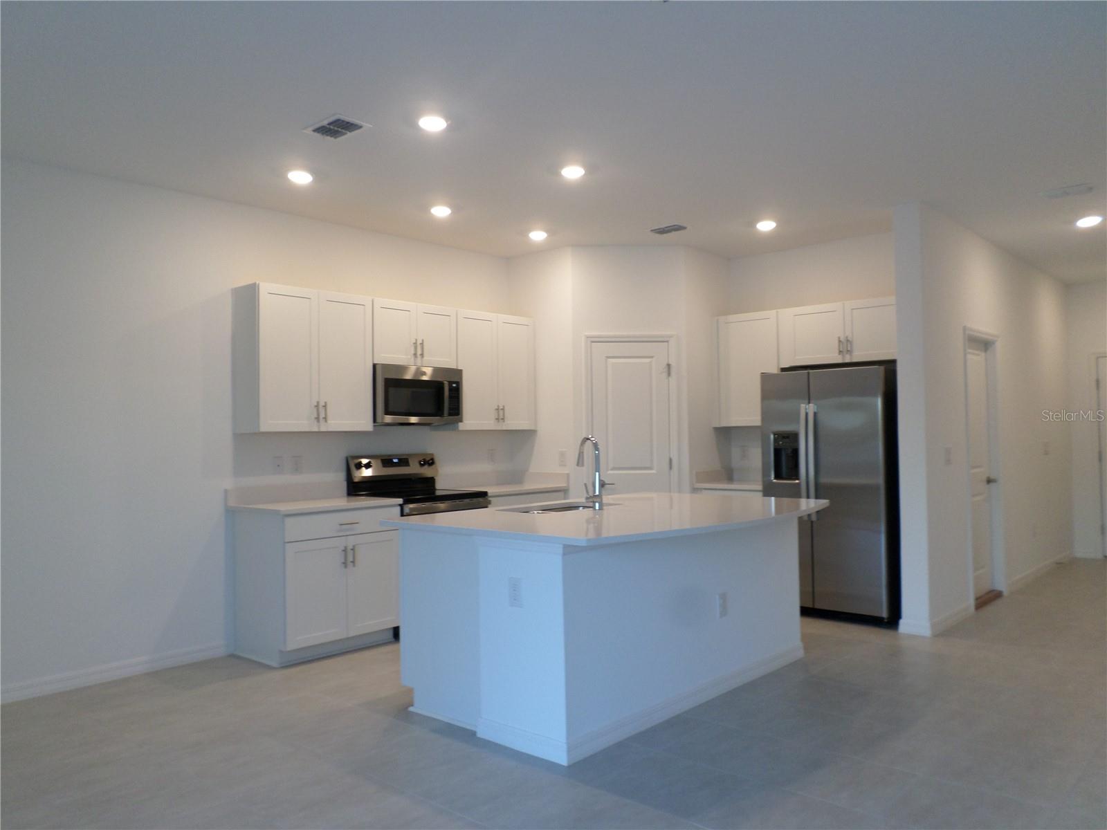 2118 HALLIER CV, WESLEY CHAPEL, FL, 33543