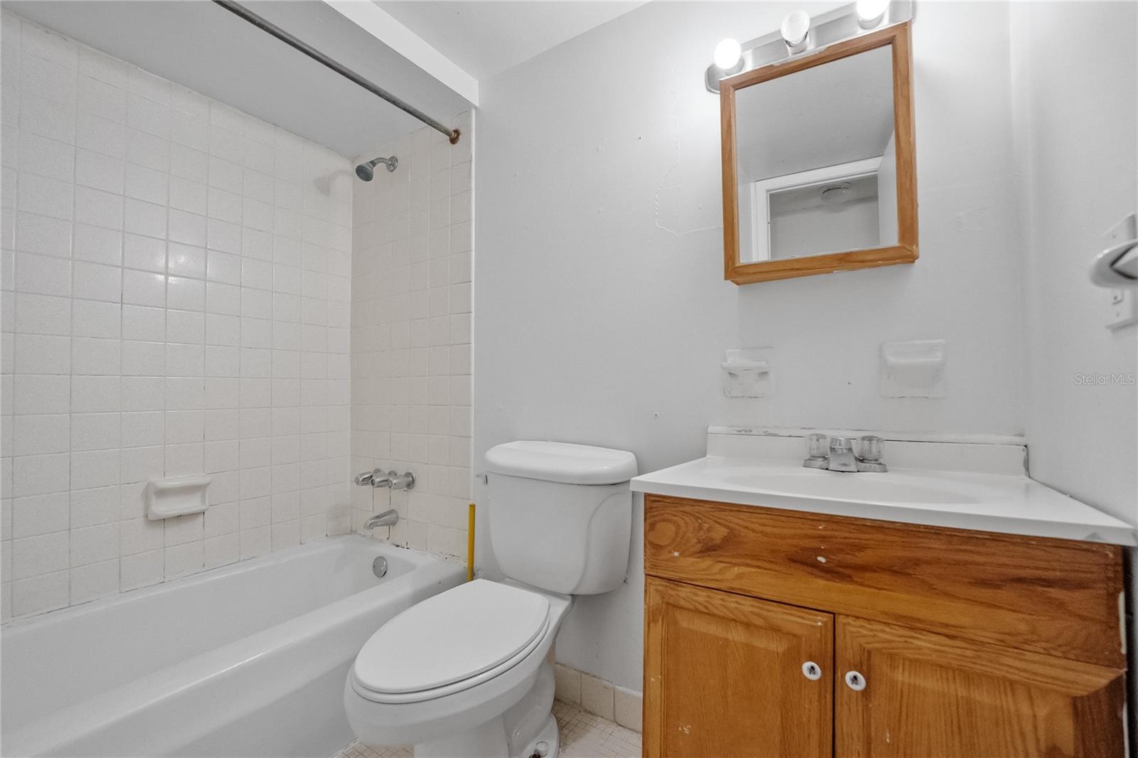 1700 SW 16TH CT #J24, GAINESVILLE, FL, 32608