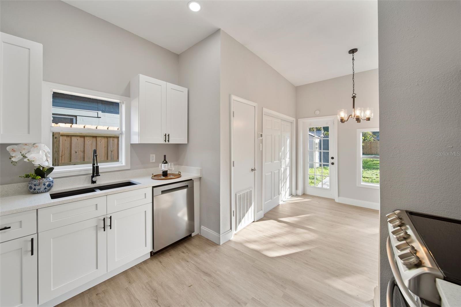 1321 CLOVERLAWN AVE, ORLANDO, FL, 32806