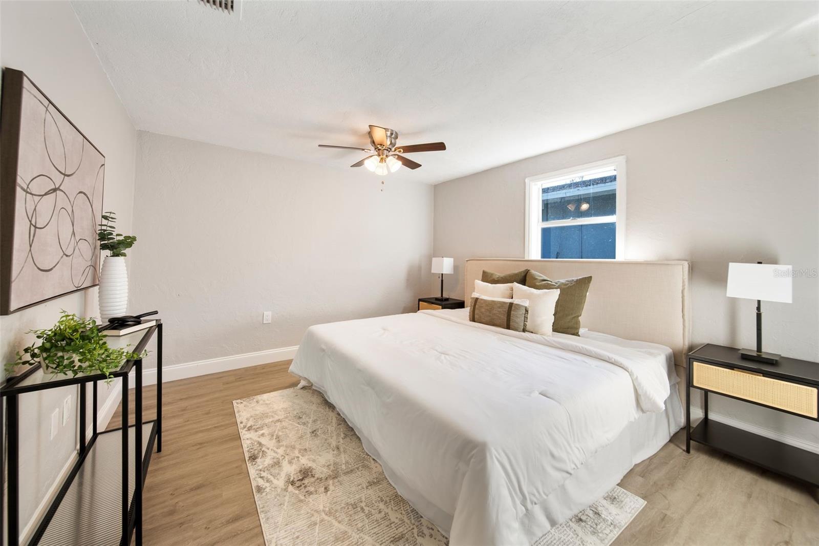 1321 CLOVERLAWN AVE, ORLANDO, FL, 32806