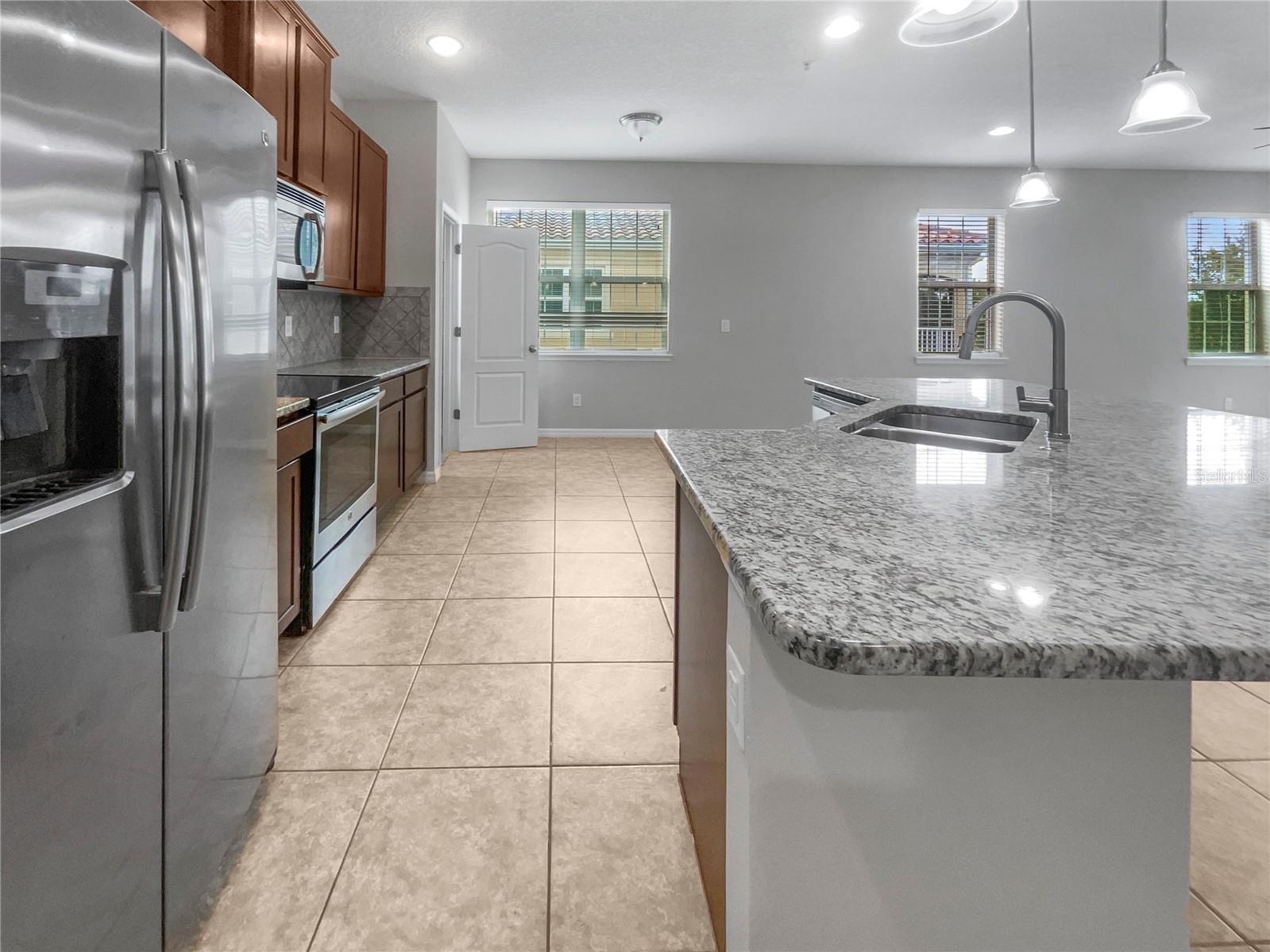 8110 ENCLAVE WAY #101, SARASOTA, FL, 34243