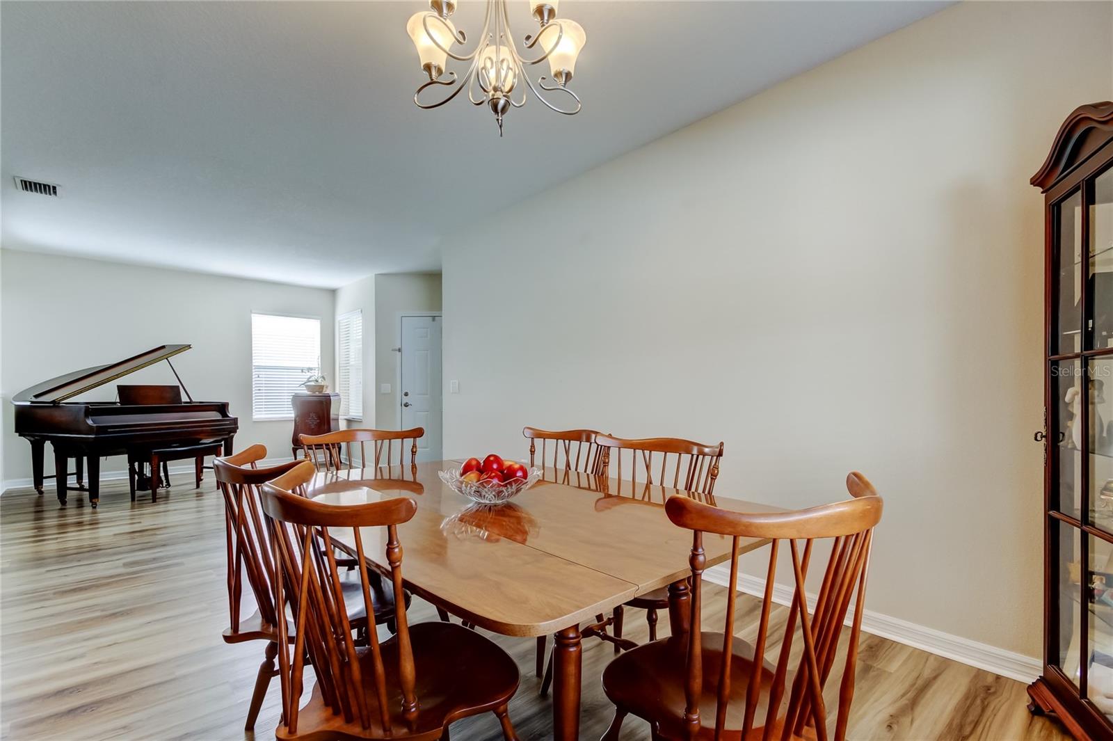 4250 WARWICK HILLS DR, WESLEY CHAPEL, FL, 33543