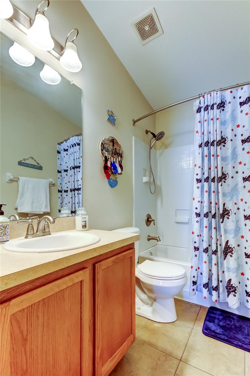 4250 WARWICK HILLS DR, WESLEY CHAPEL, FL, 33543