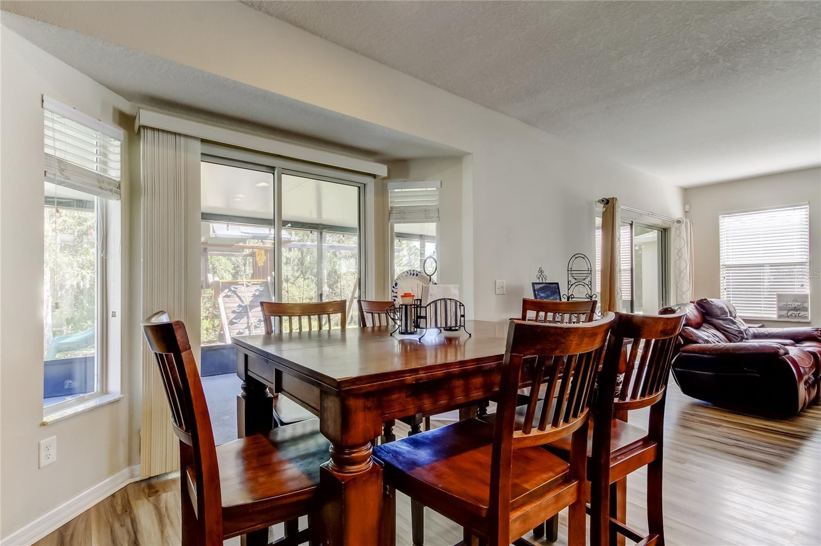 4250 WARWICK HILLS DR, WESLEY CHAPEL, FL, 33543