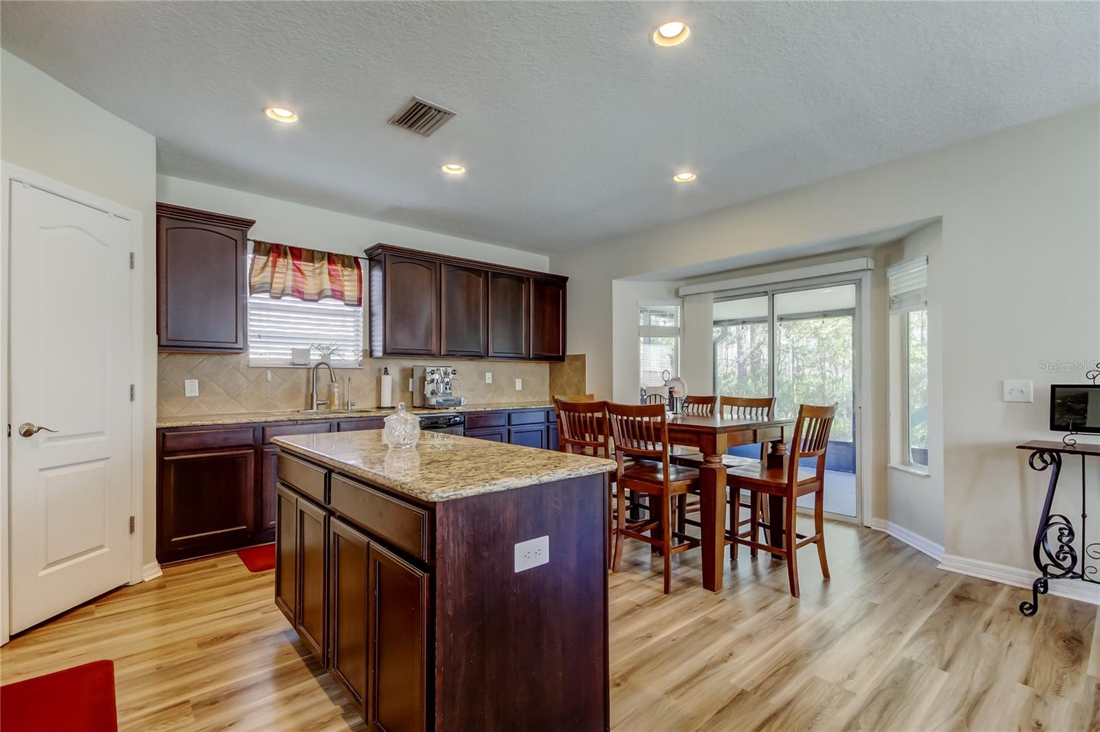 4250 WARWICK HILLS DR, WESLEY CHAPEL, FL, 33543