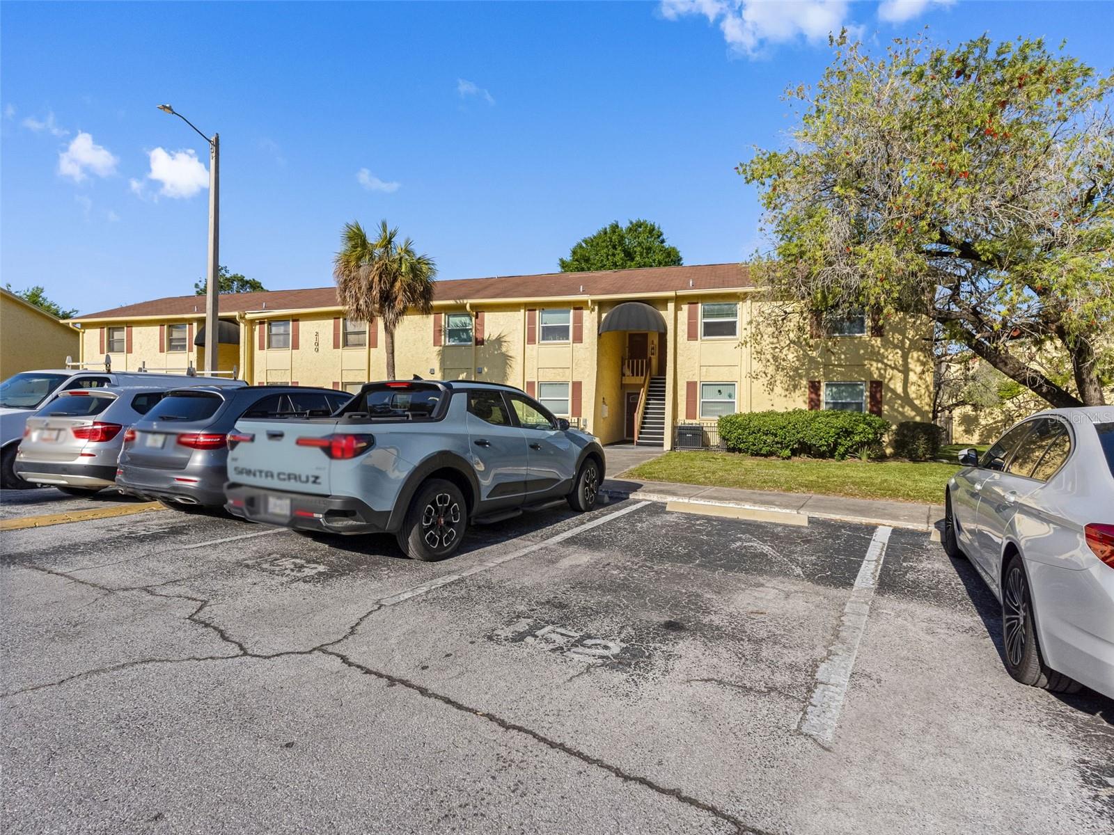 7608 DOLONITA DR #7608, TAMPA, FL, 33615