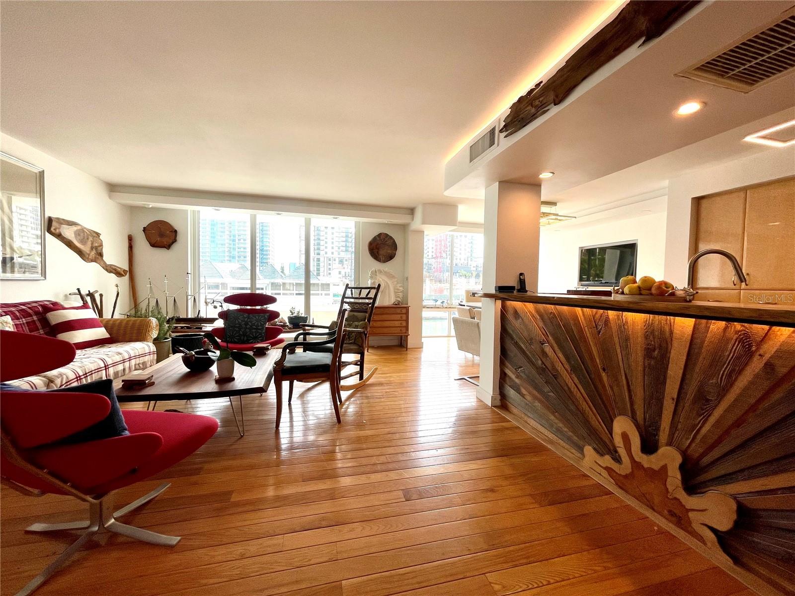 936 BLVD OF THE ARTS #19, SARASOTA, FL, 34236