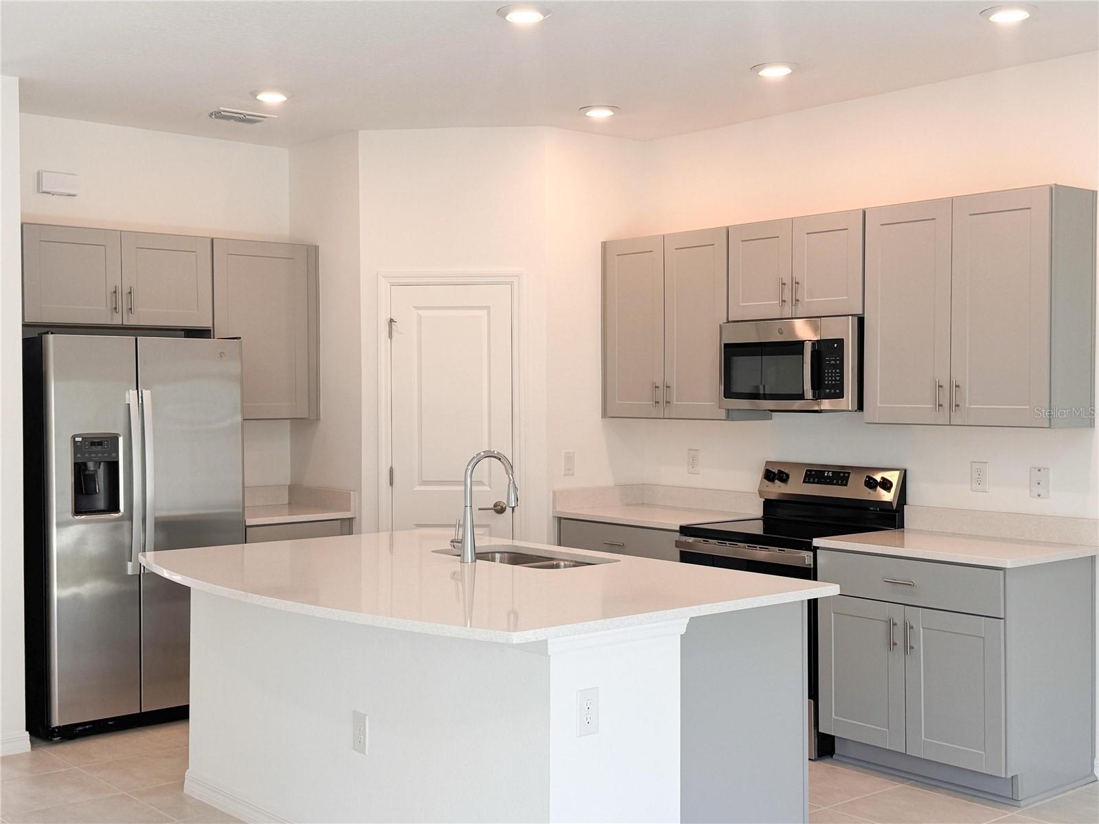 2807 PUFFIN PL, DAVENPORT, FL, 33837
