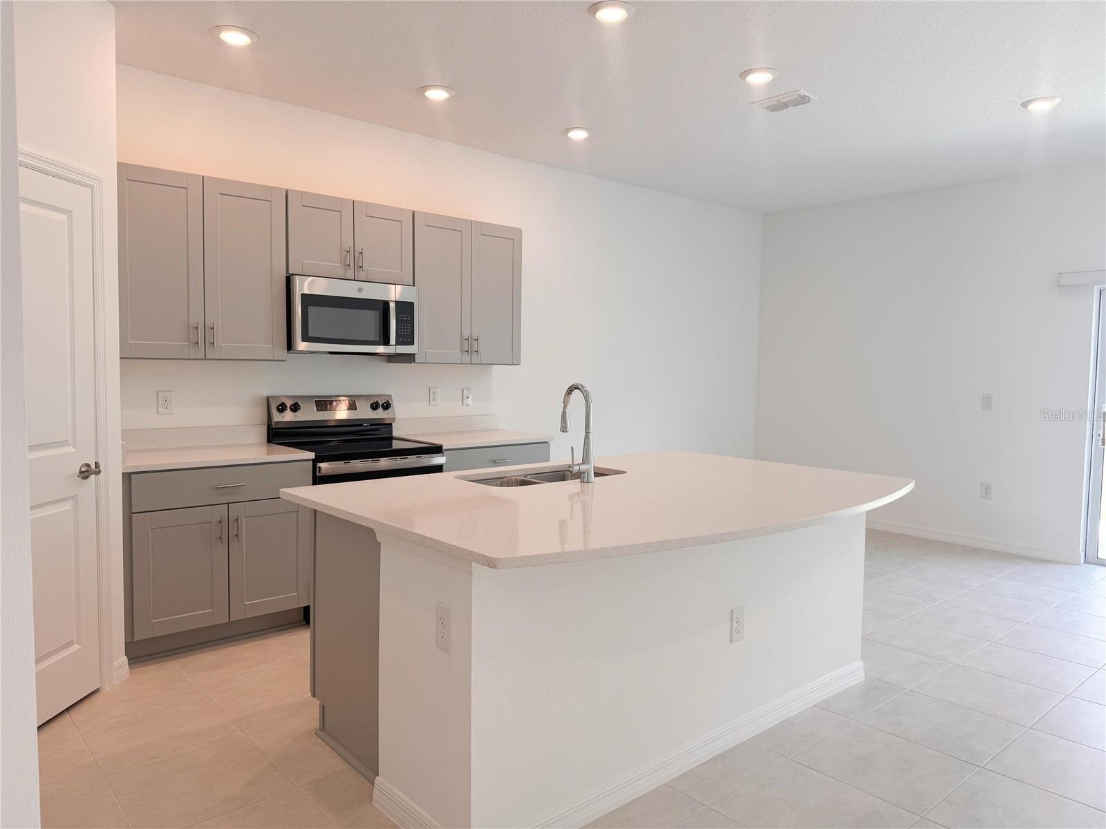 2807 PUFFIN PL, DAVENPORT, FL, 33837