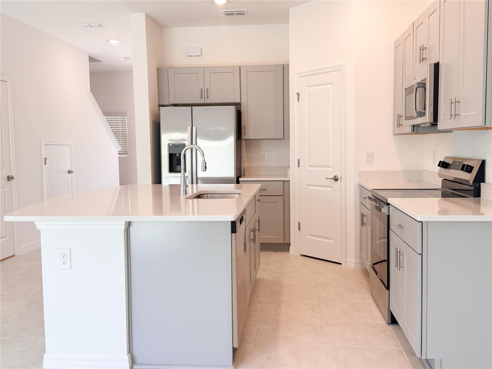 2807 PUFFIN PL, DAVENPORT, FL, 33837