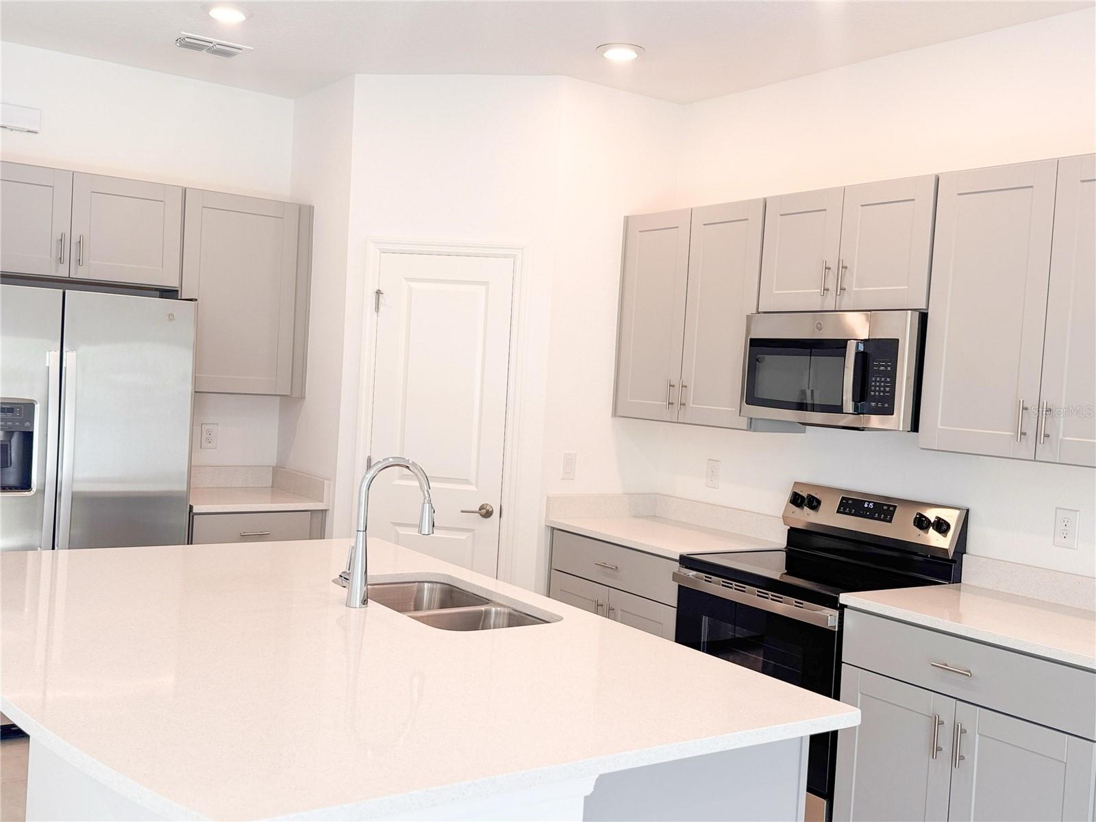 2807 PUFFIN PL, DAVENPORT, FL, 33837