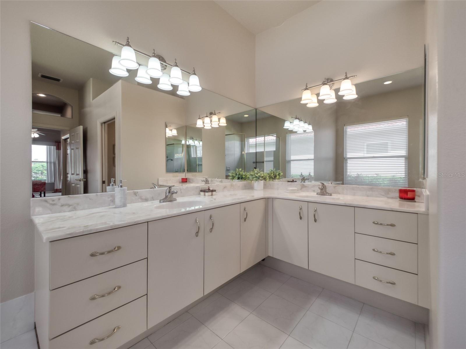6605 WATERS EDGE WAY, LAKEWOOD RANCH, FL, 34202