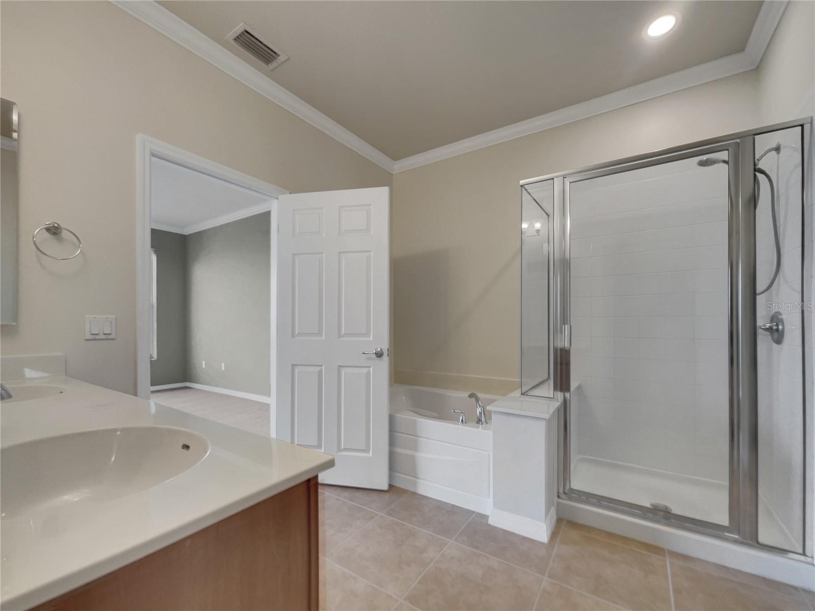 1181 BURGOS DR #406, SARASOTA, FL, 34238