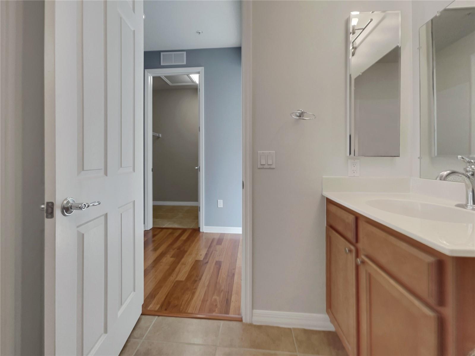 1181 BURGOS DR #406, SARASOTA, FL, 34238