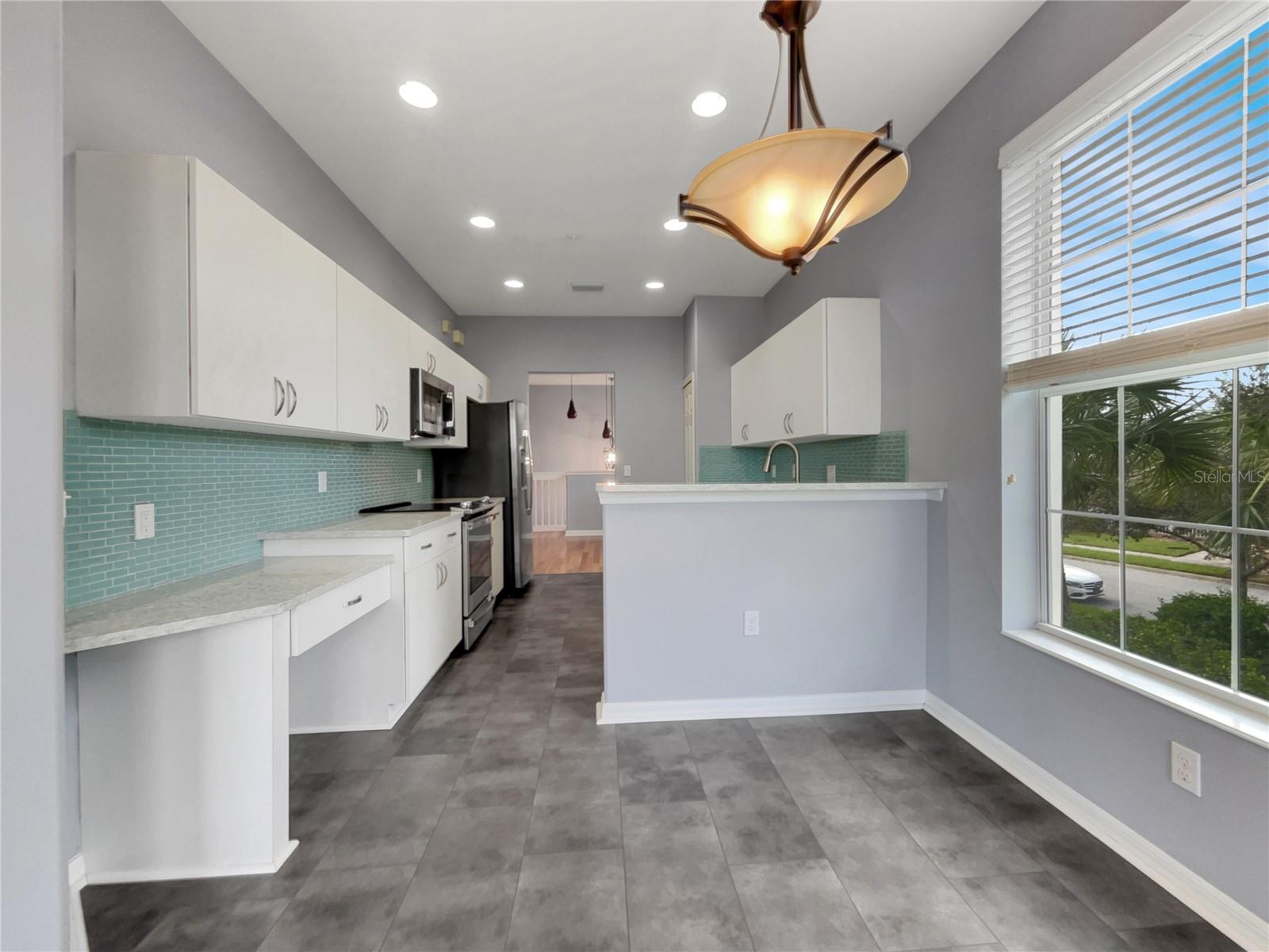 1181 BURGOS DR #406, SARASOTA, FL, 34238
