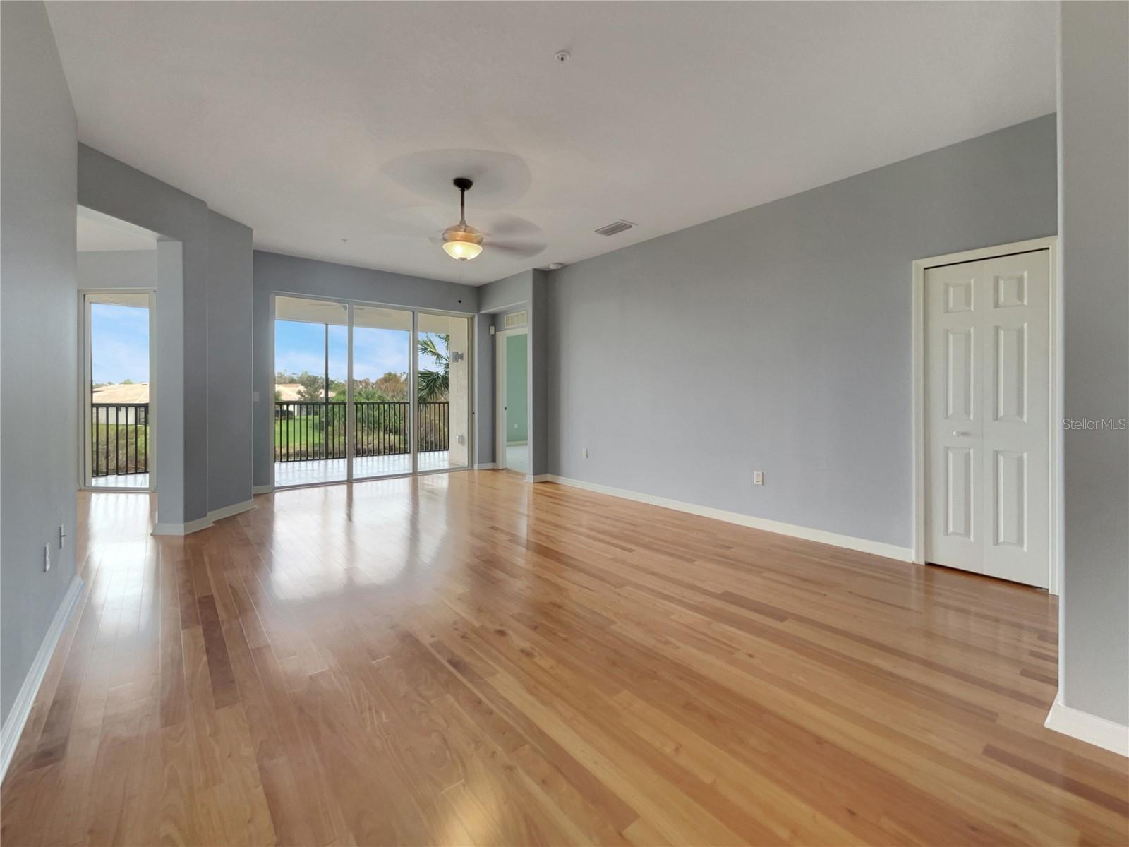 1181 BURGOS DR #406, SARASOTA, FL, 34238