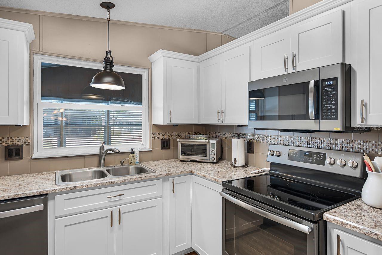 6608 WESTCHESTER DR NE, WINTER HAVEN, FL, 33881