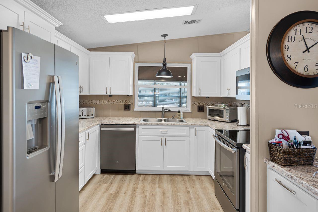 6608 WESTCHESTER DR NE, WINTER HAVEN, FL, 33881