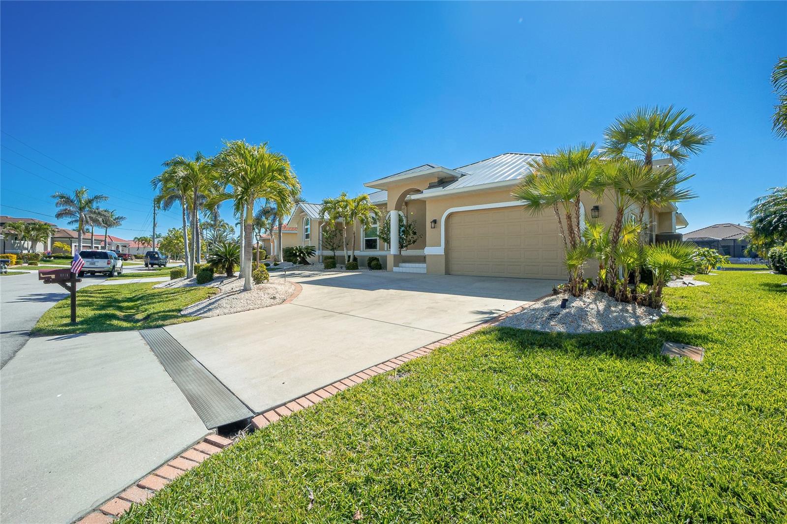 1311 PINE SISKIN DR, PUNTA GORDA, FL, 33950