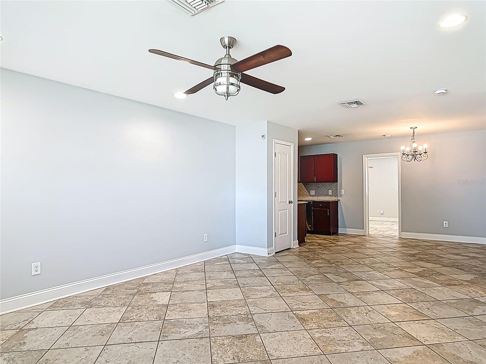 11125 FINCHLEY PL, ORLANDO, FL, 32837