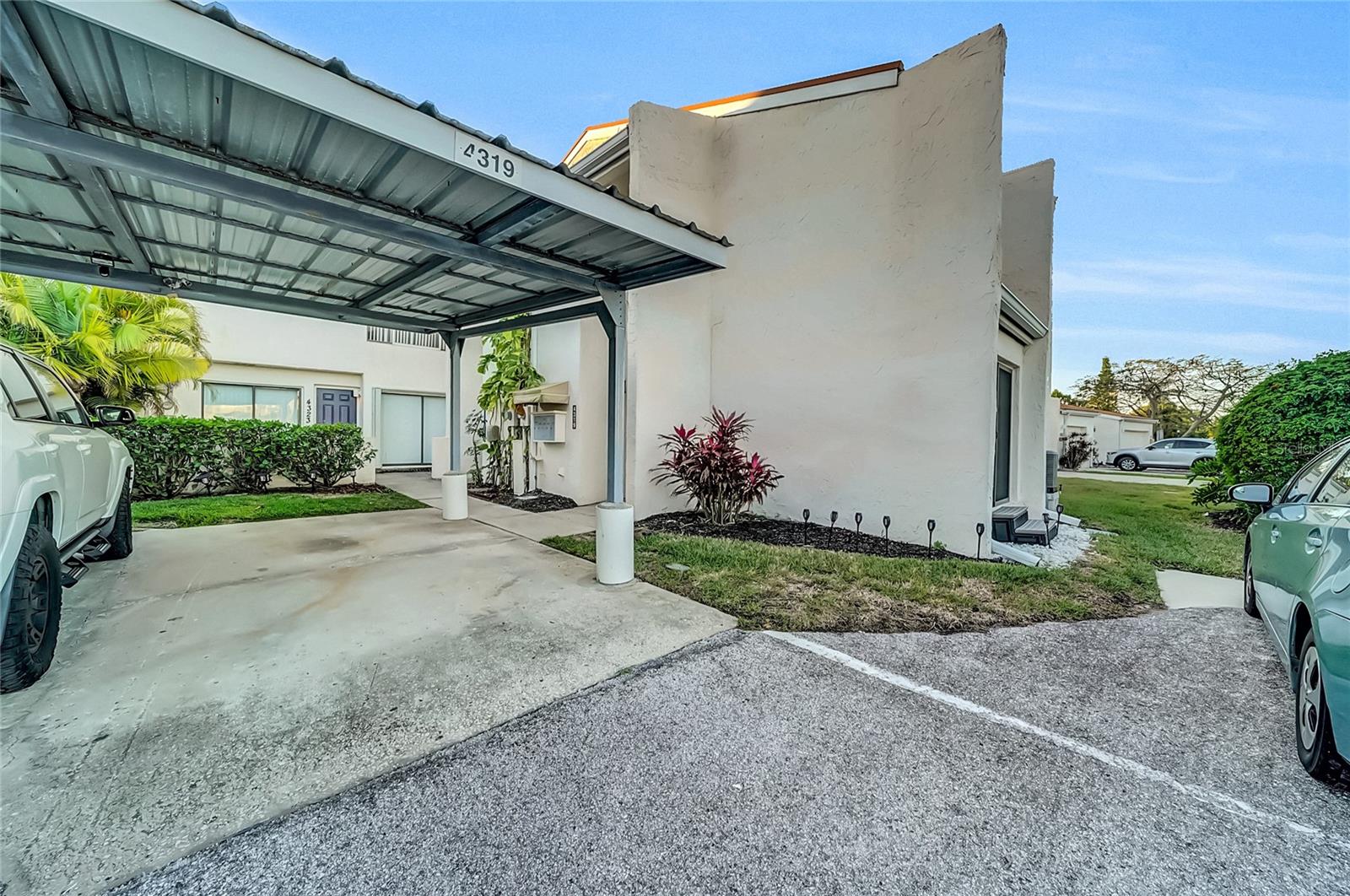 4319 HARBOR HOUSE DR, TAMPA, FL, 33615