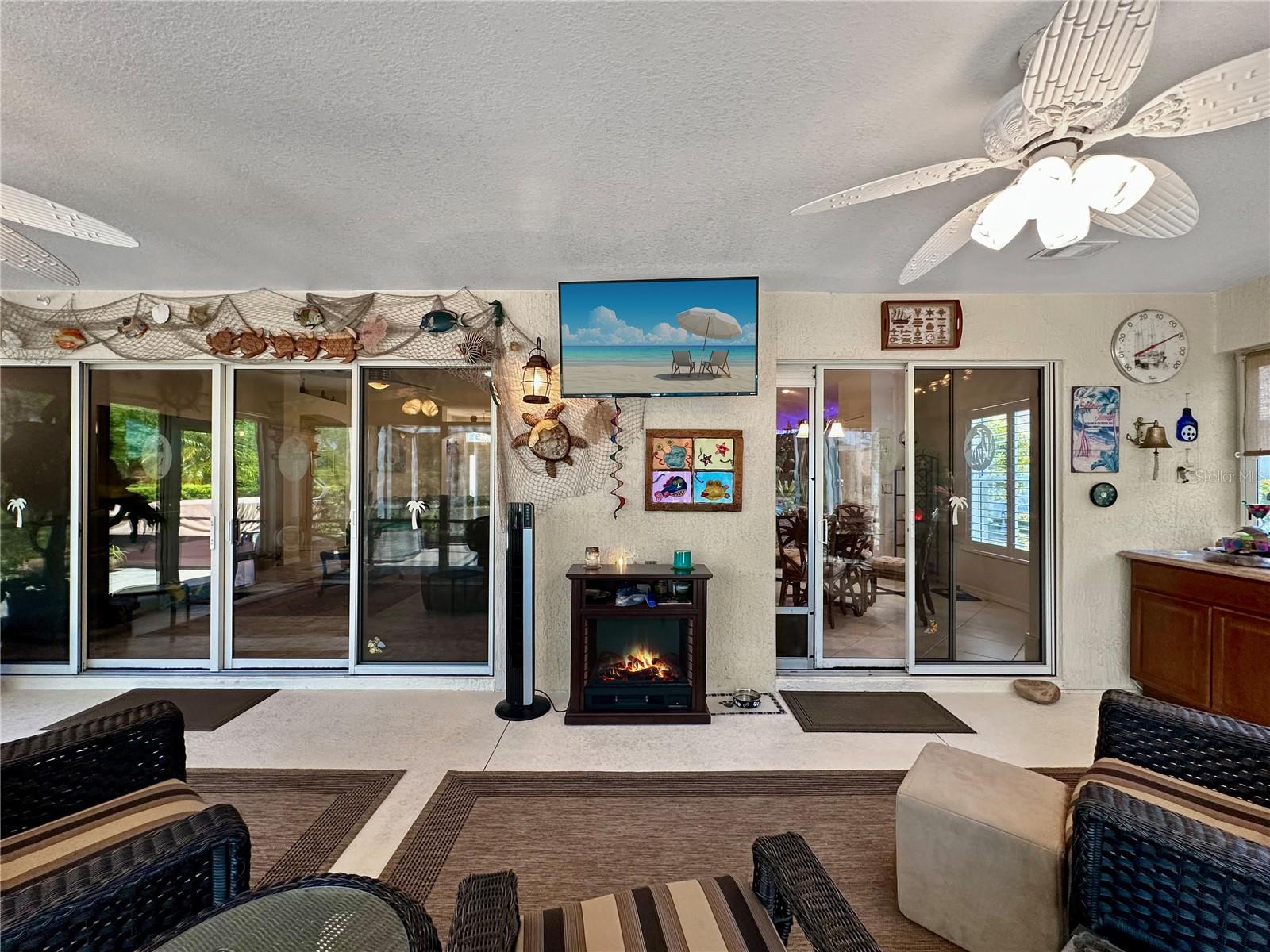 867 CASTLEBERRY CIR, THE VILLAGES, FL, 32162