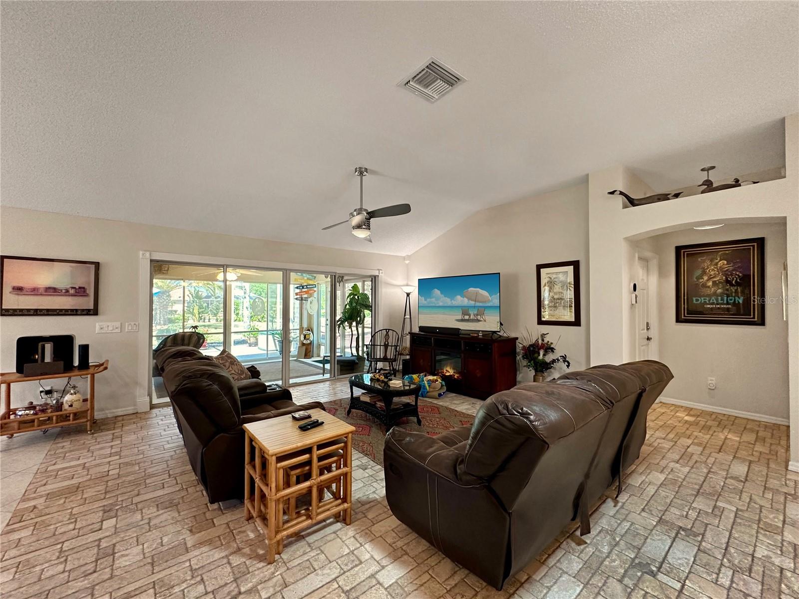 867 CASTLEBERRY CIR, THE VILLAGES, FL, 32162