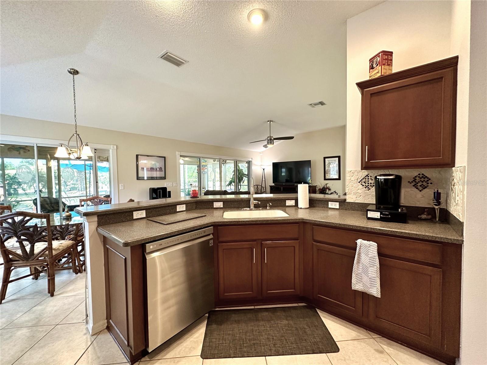 867 CASTLEBERRY CIR, THE VILLAGES, FL, 32162