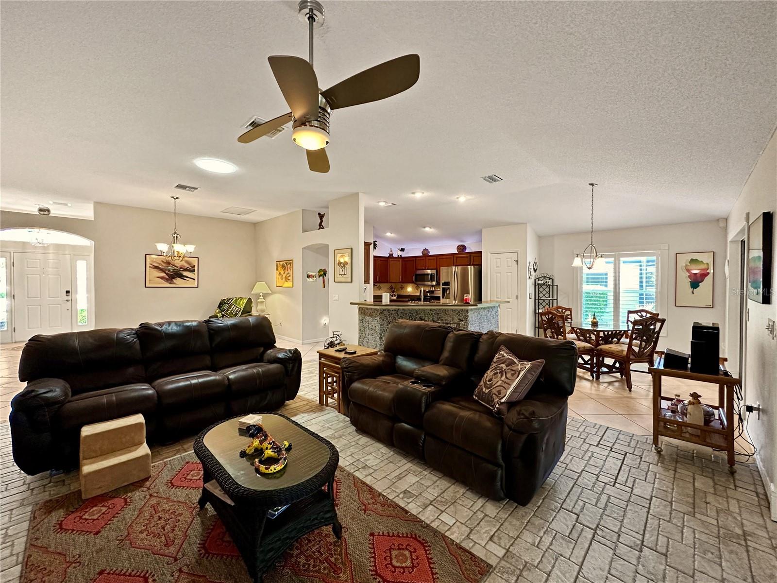 867 CASTLEBERRY CIR, THE VILLAGES, FL, 32162