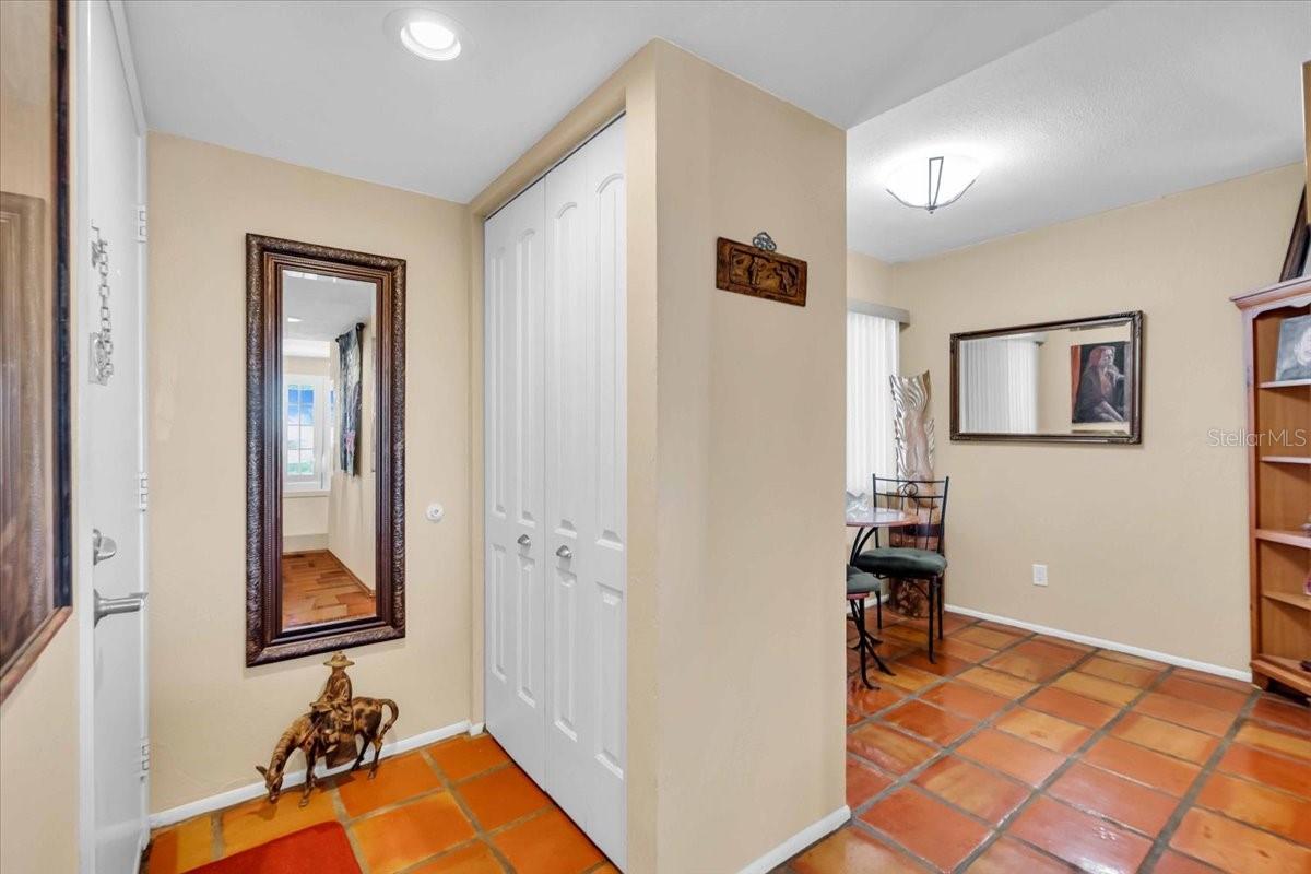 835 S OSPREY AVE #415, SARASOTA, FL, 34236