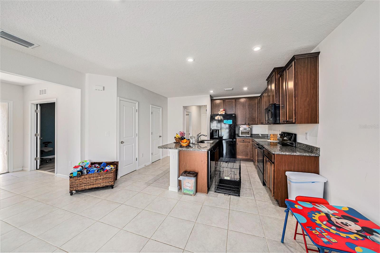 18184 TURNING LEAF CIR, LAND O LAKES, FL, 34638