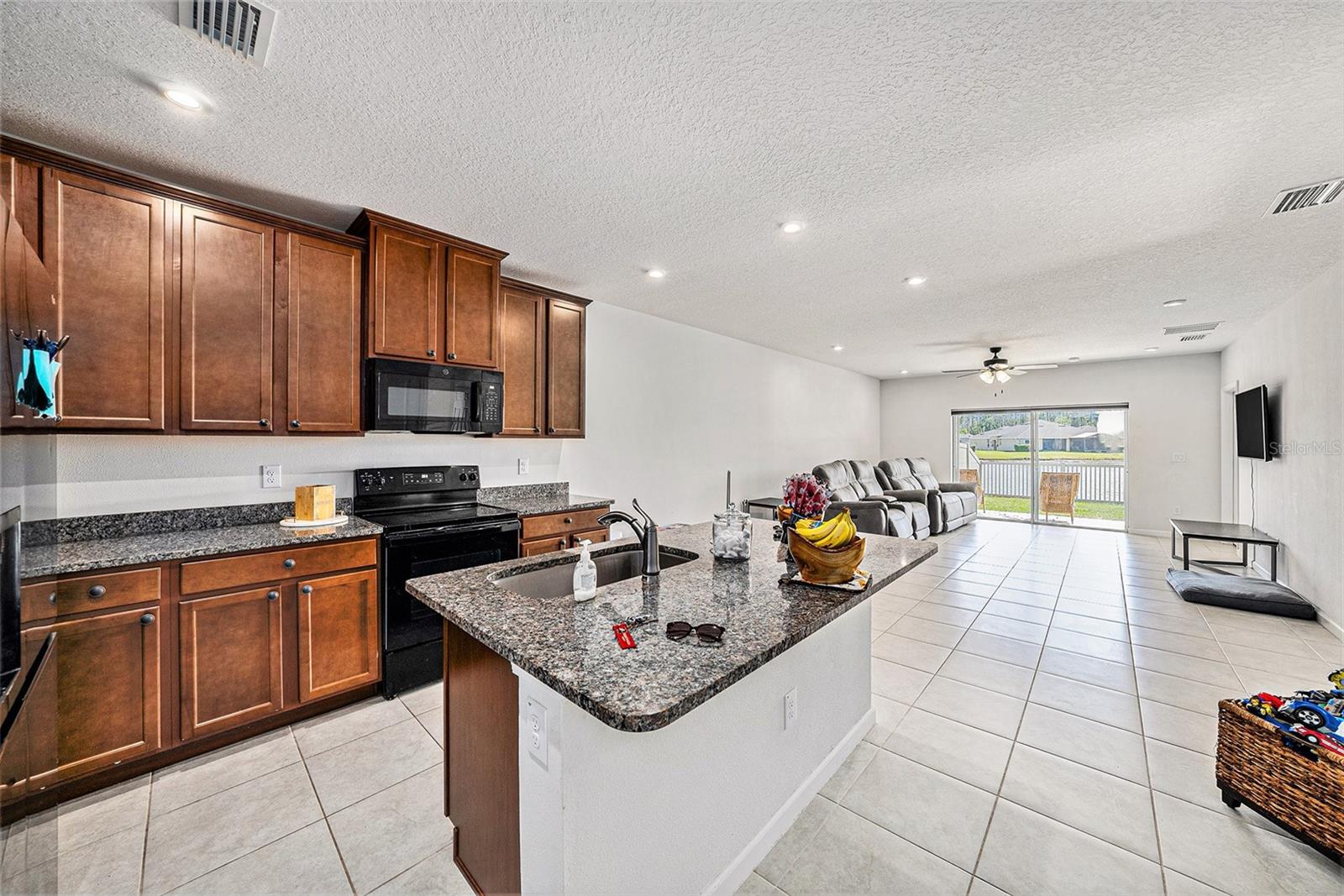 18184 TURNING LEAF CIR, LAND O LAKES, FL, 34638