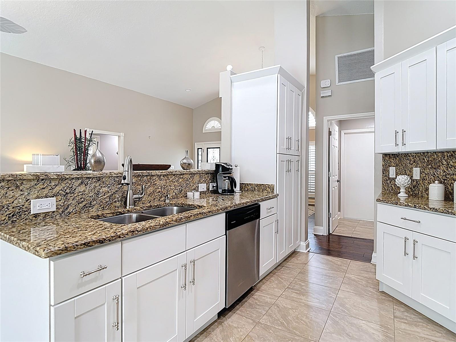 6716 FRONTIER LN, TAMPA, FL, 33625