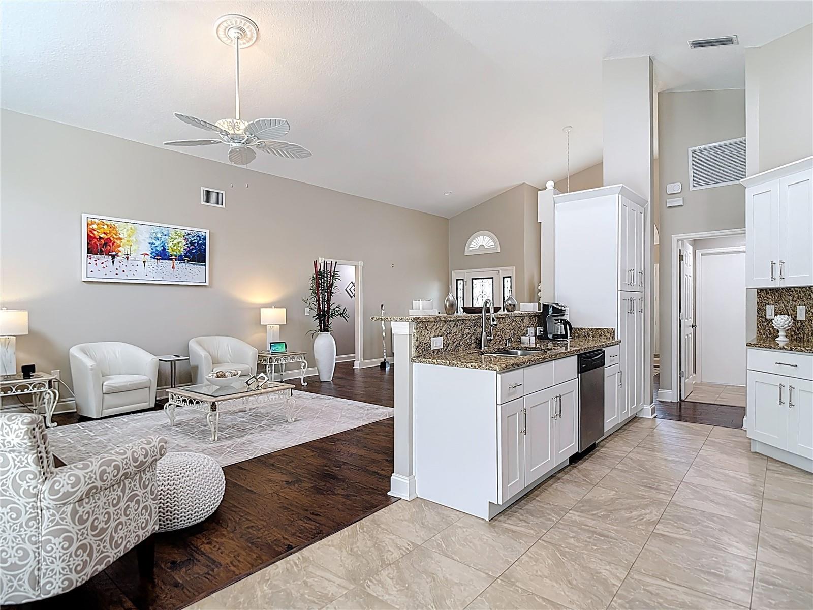 6716 FRONTIER LN, TAMPA, FL, 33625