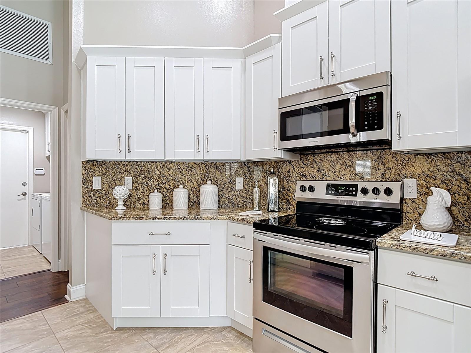 6716 FRONTIER LN, TAMPA, FL, 33625