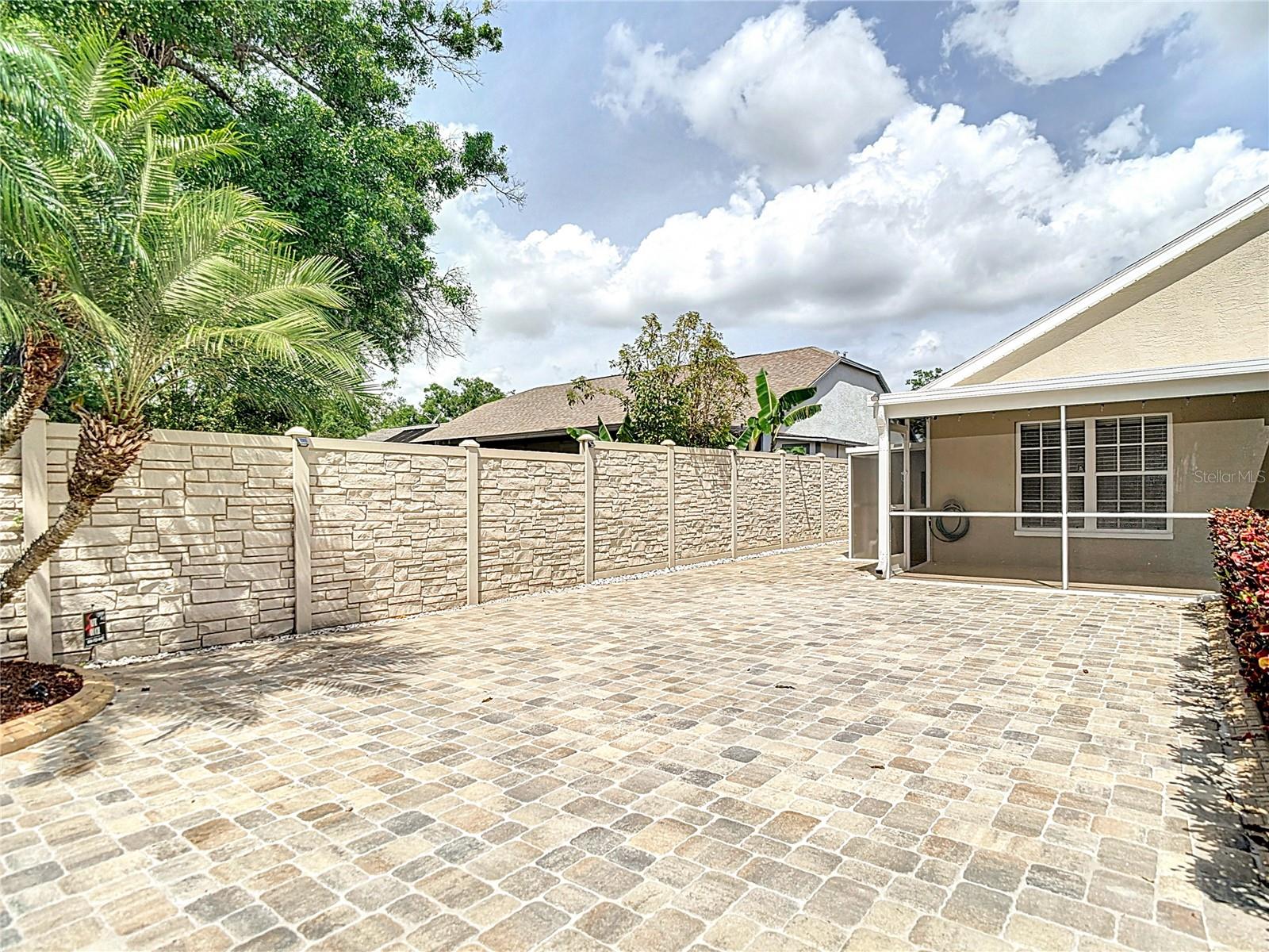 6716 FRONTIER LN, TAMPA, FL, 33625