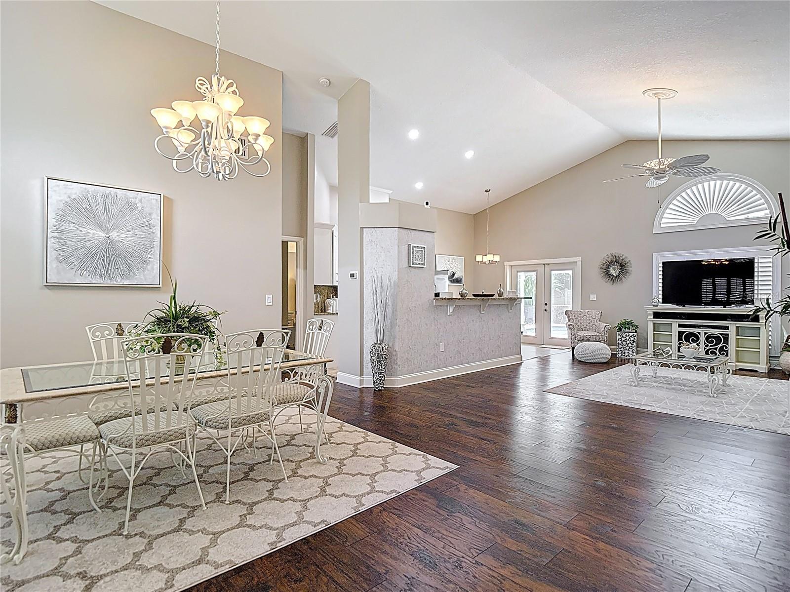 6716 FRONTIER LN, TAMPA, FL, 33625