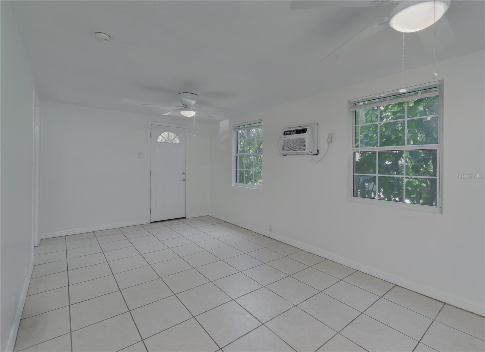 833 12TH AVE N #A, ST PETERSBURG, FL, 33701