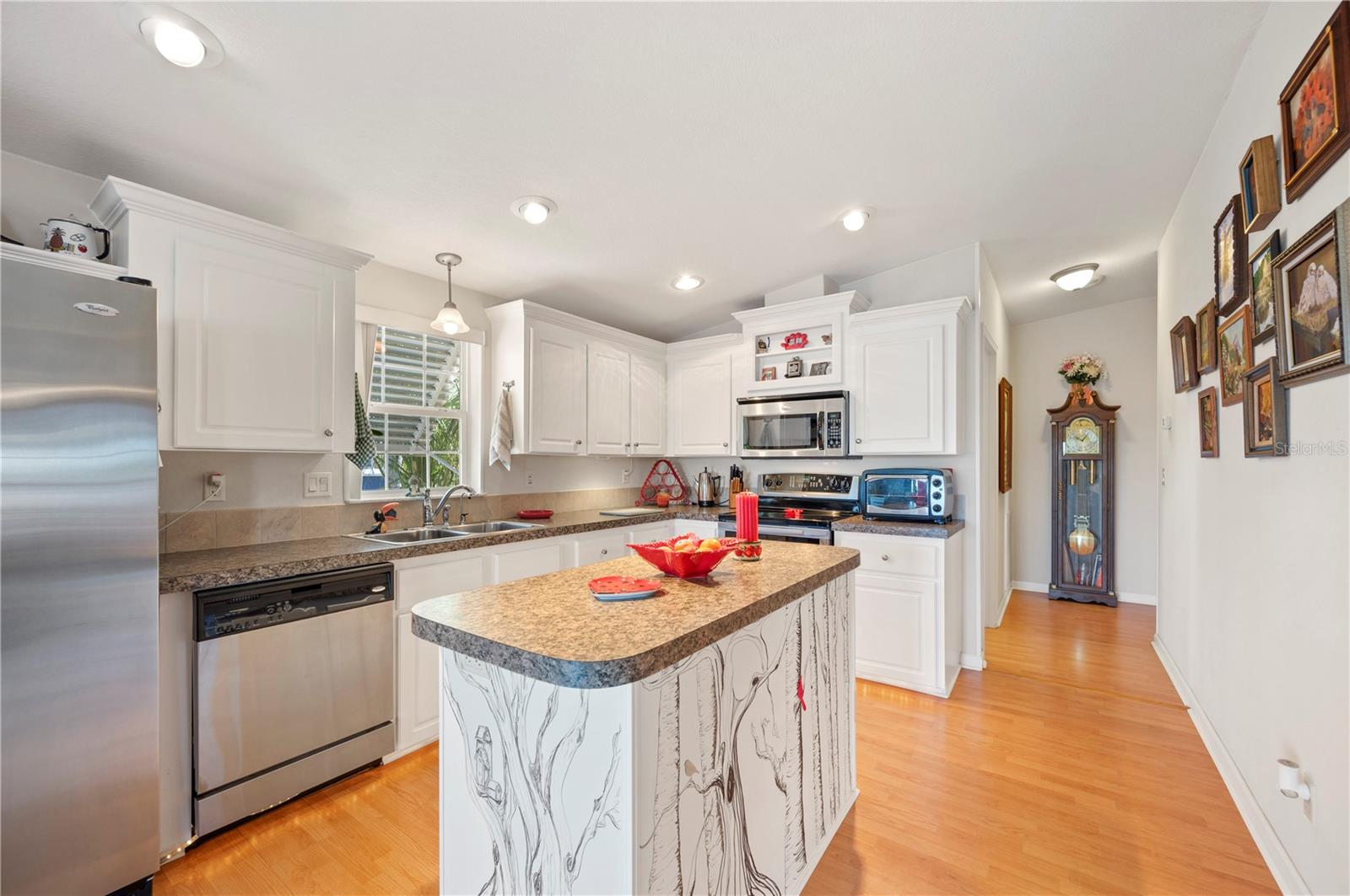 38 QUEEN OF WATERS ST, LAKE WALES, FL, 33898