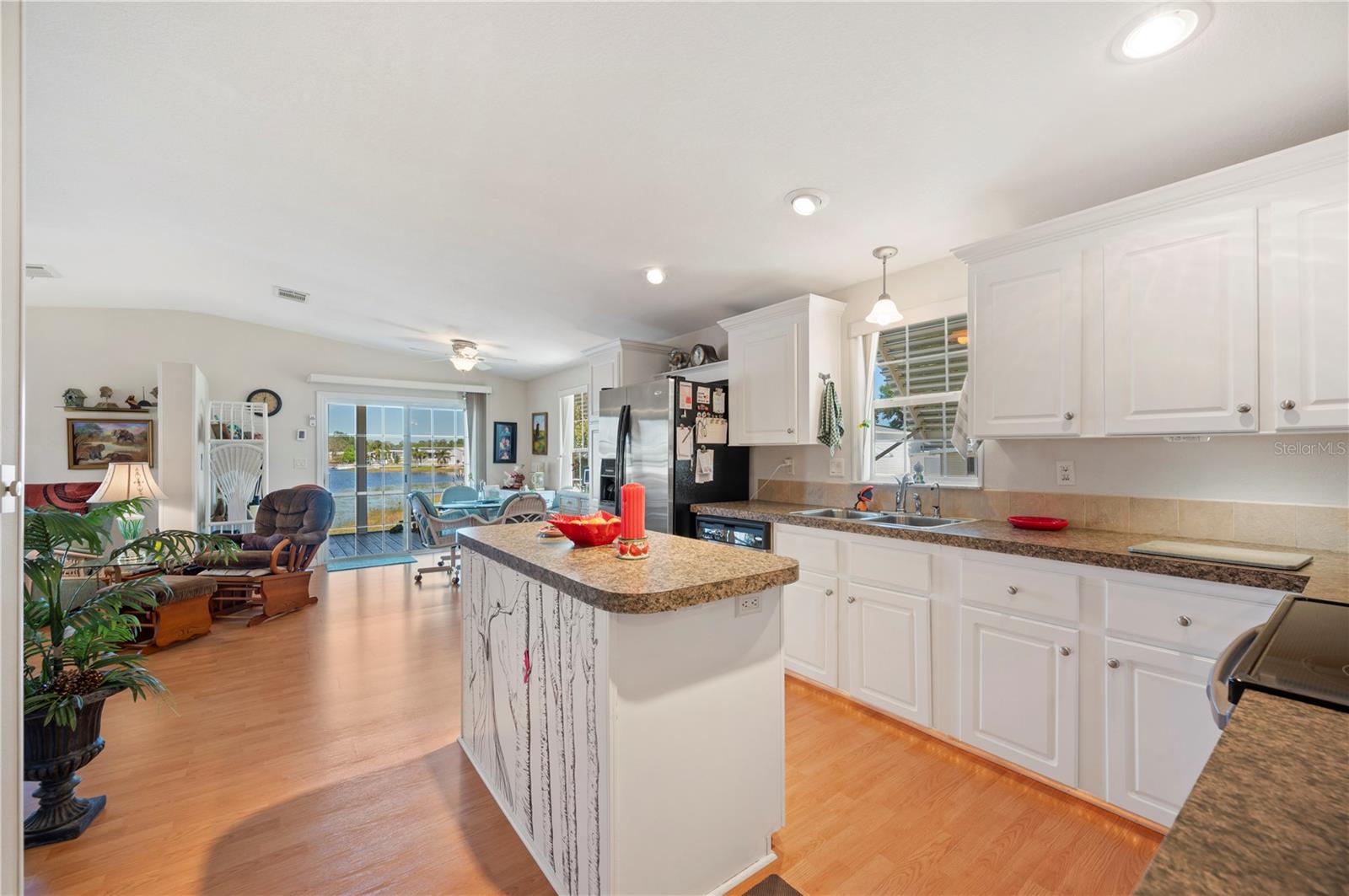 38 QUEEN OF WATERS ST, LAKE WALES, FL, 33898