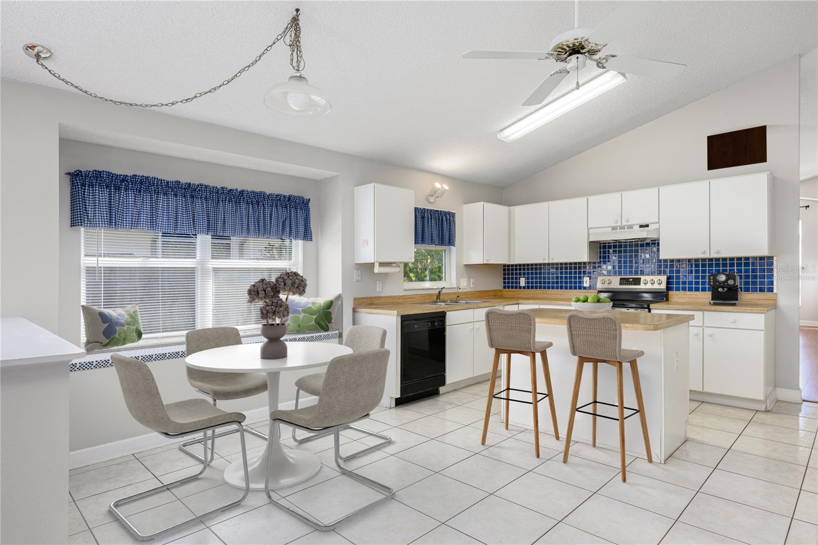 1104 PARKER CANAL CT, OVIEDO, FL, 32765