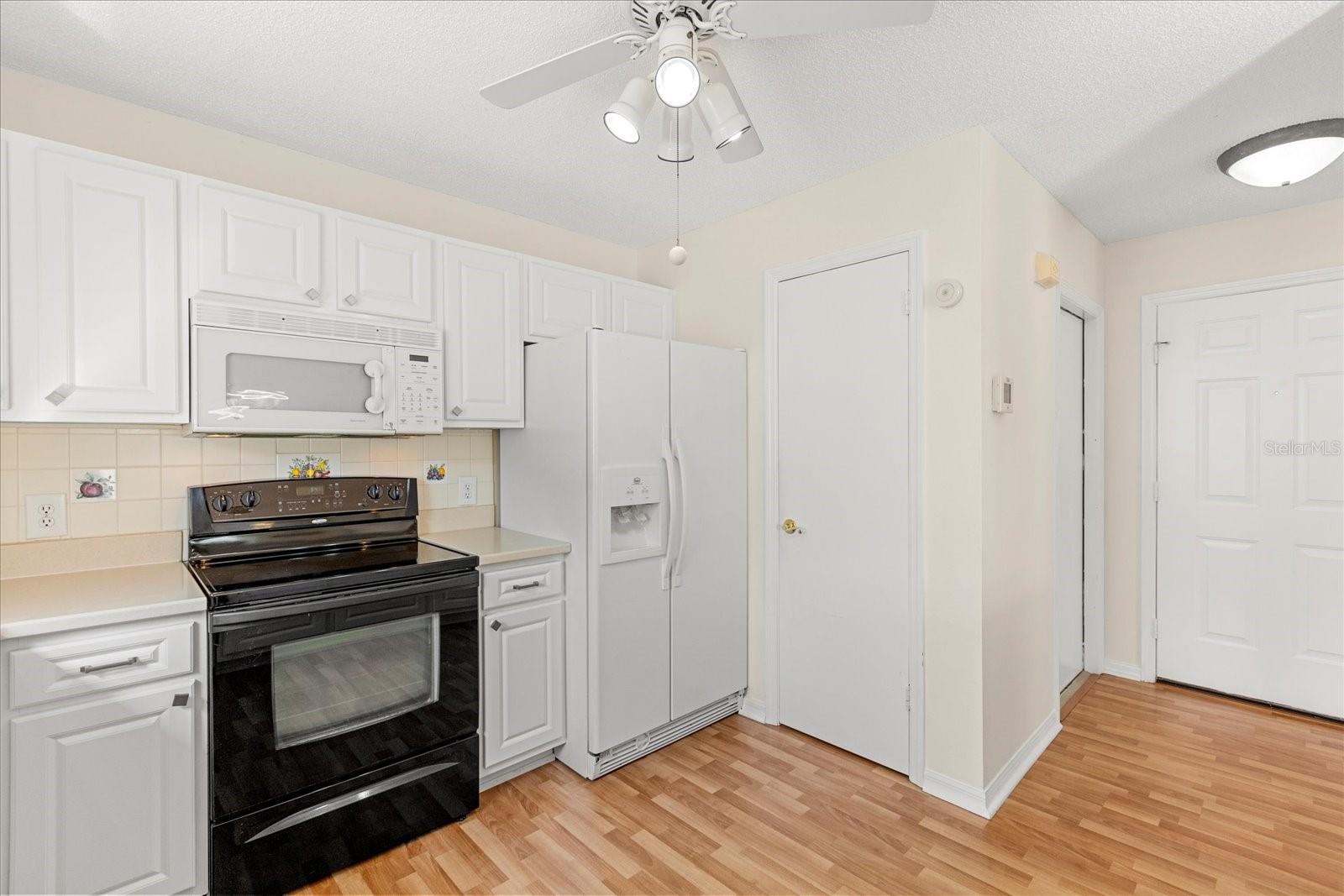 613 NUEVO LEON LN, THE VILLAGES, FL, 32159