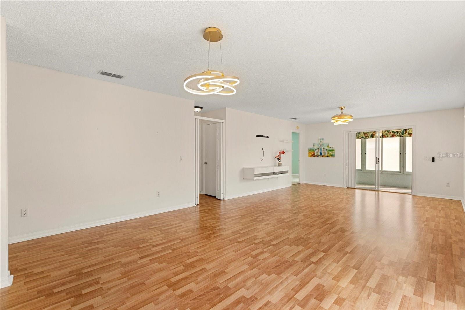 613 NUEVO LEON LN, THE VILLAGES, FL, 32159